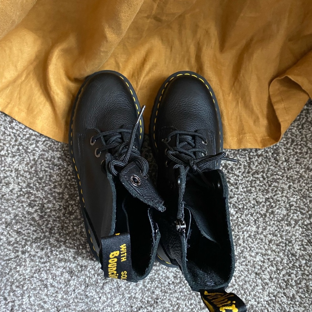 Dr. Martens Jadon III Black Pisa Leather Platform Boots - Picture 7 of 12